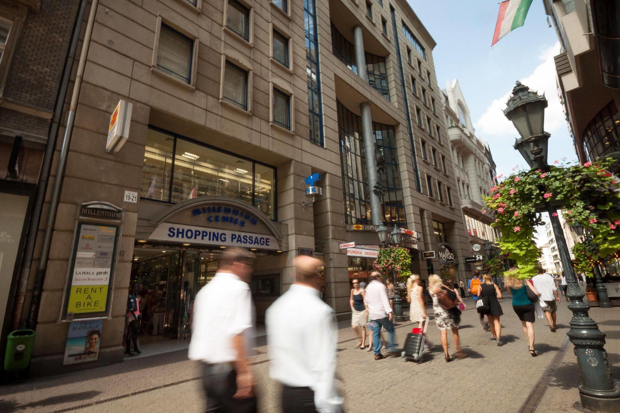 Like Home - City Center - Style Apartment Boedapest Buitenkant foto