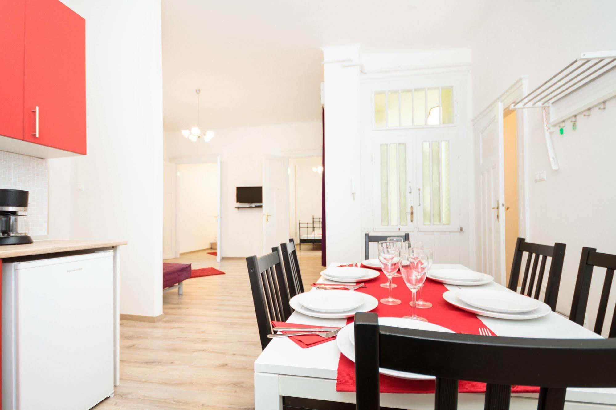 Like Home - City Center - Style Apartment Boedapest Buitenkant foto